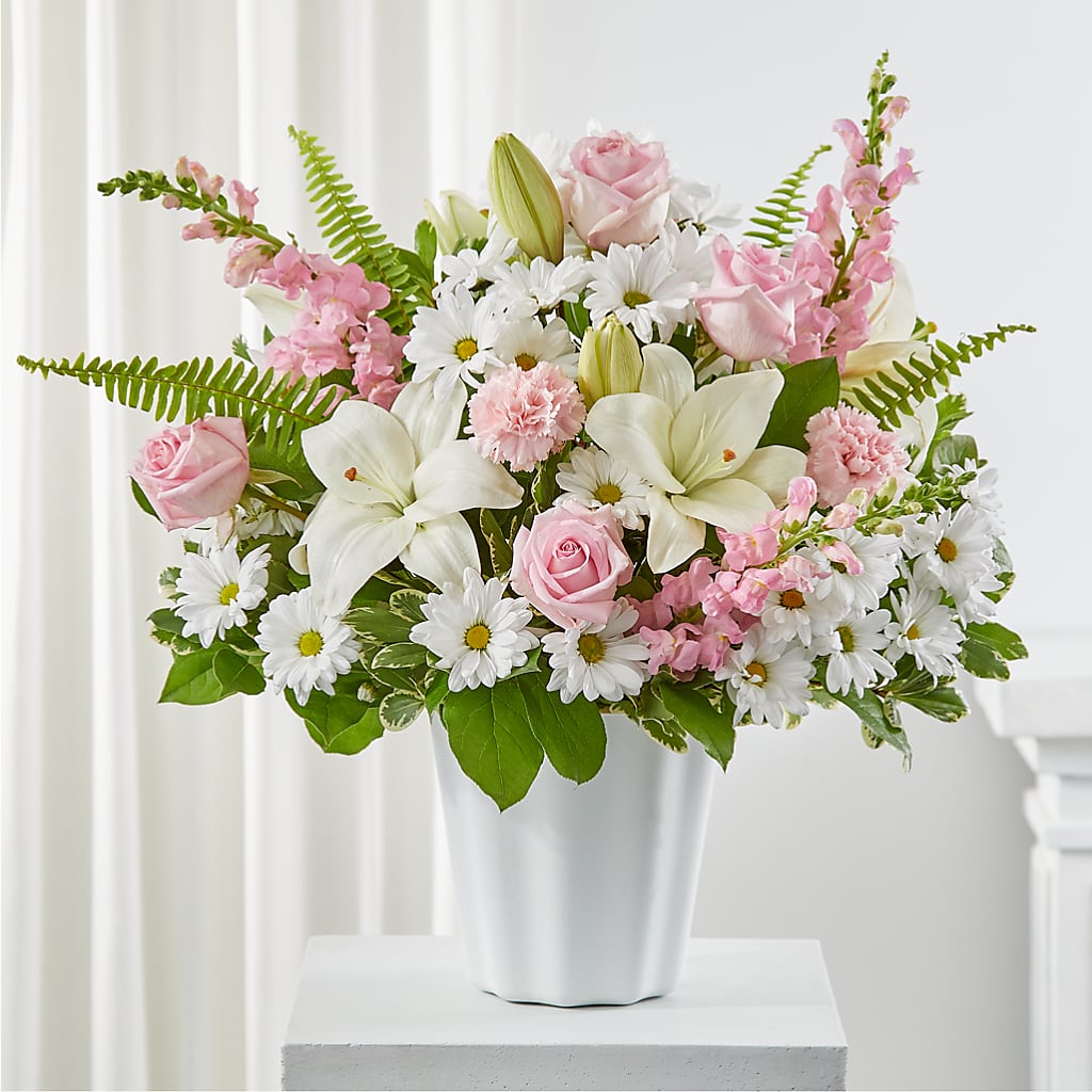 Soft Touch Tabletop Basket – Calumet Florist, Calumet City IL
