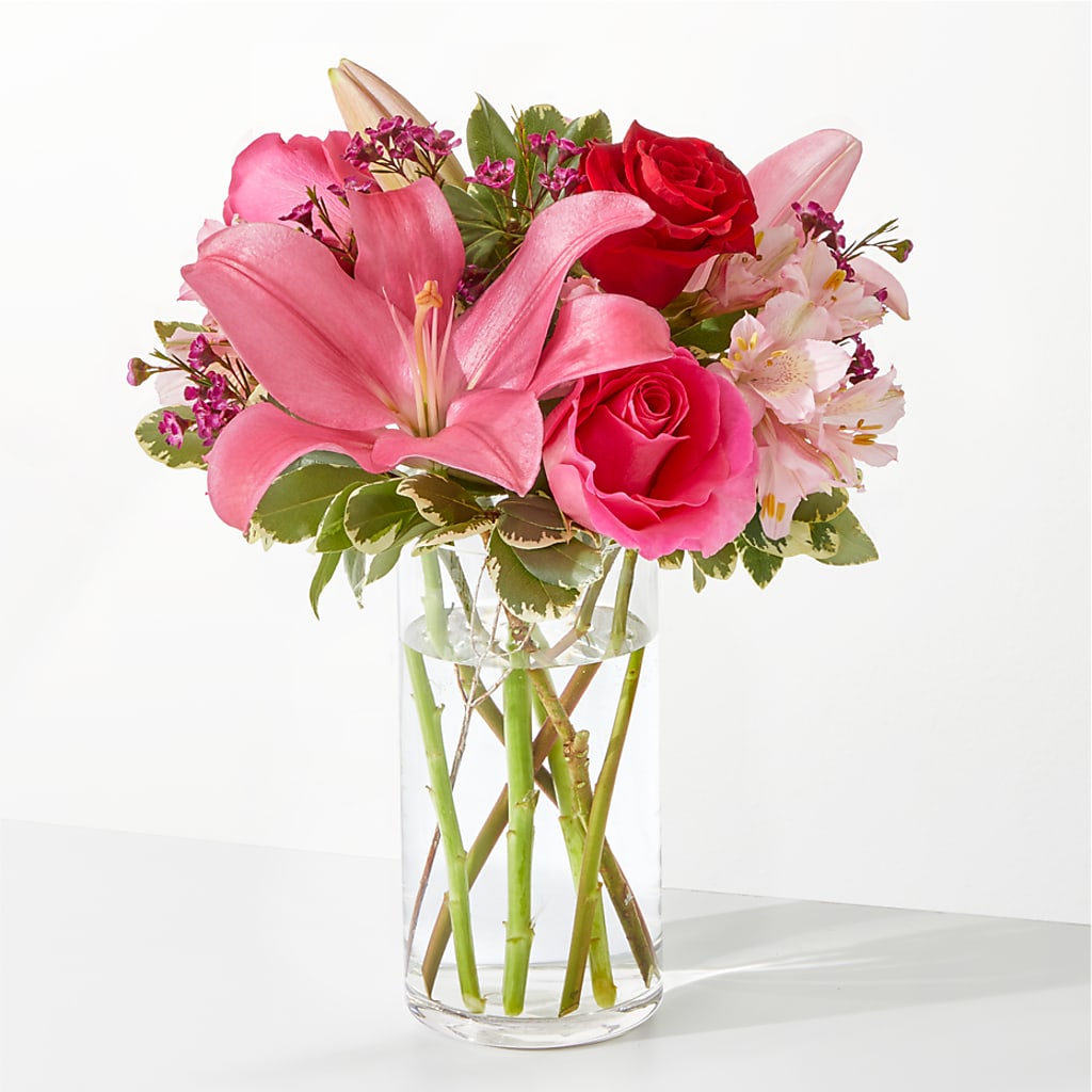 Lucky in Love Bouquet – Calumet Florist, Calumet City IL