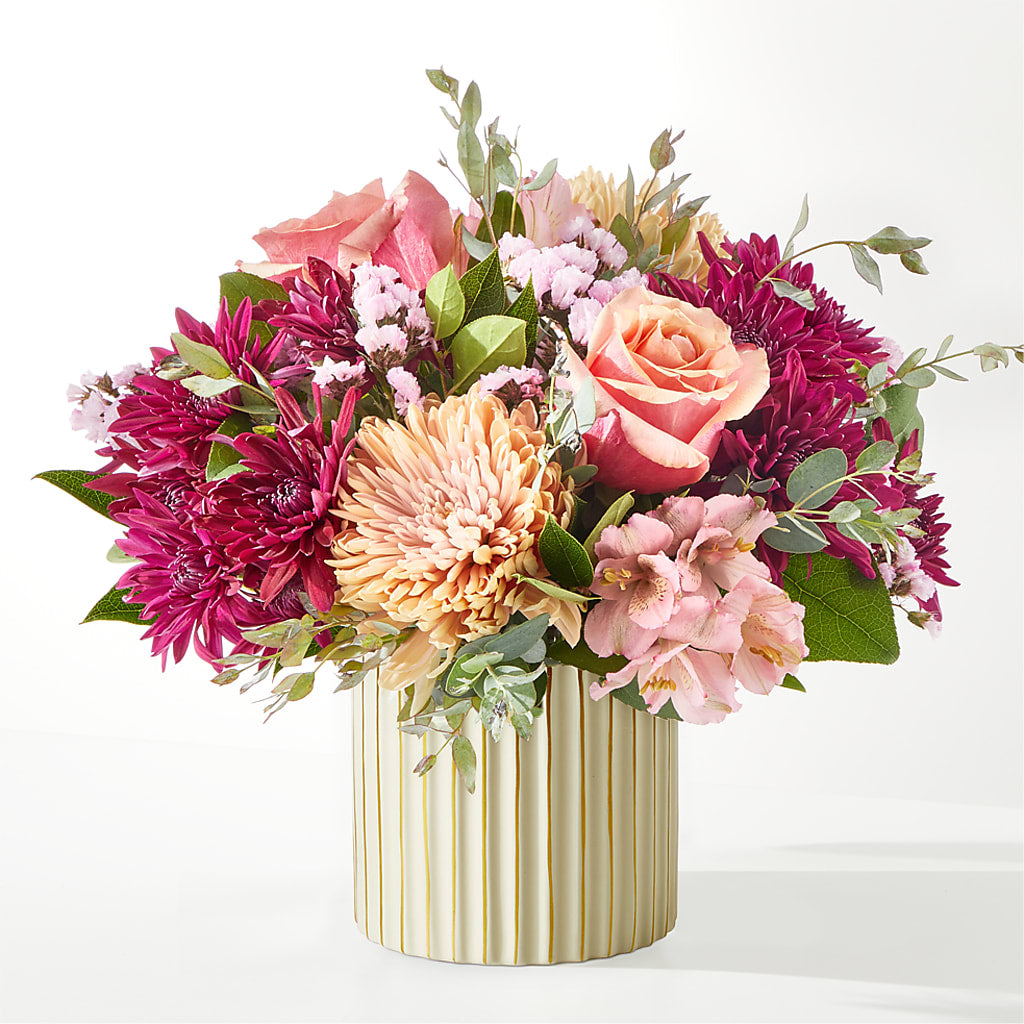 Berry Cobbler Bouquet with Ivory Vase –  Calumet Florist, Calumet City IL
